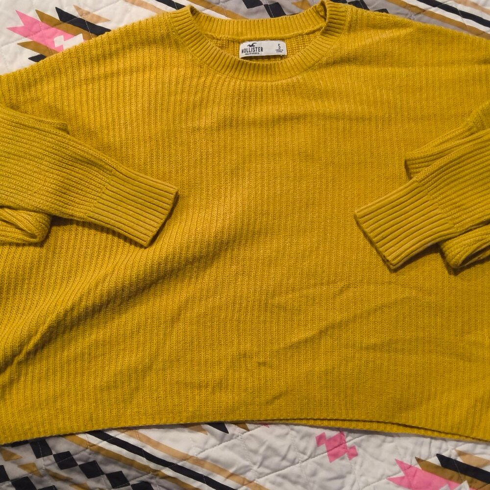 Hollister crop top